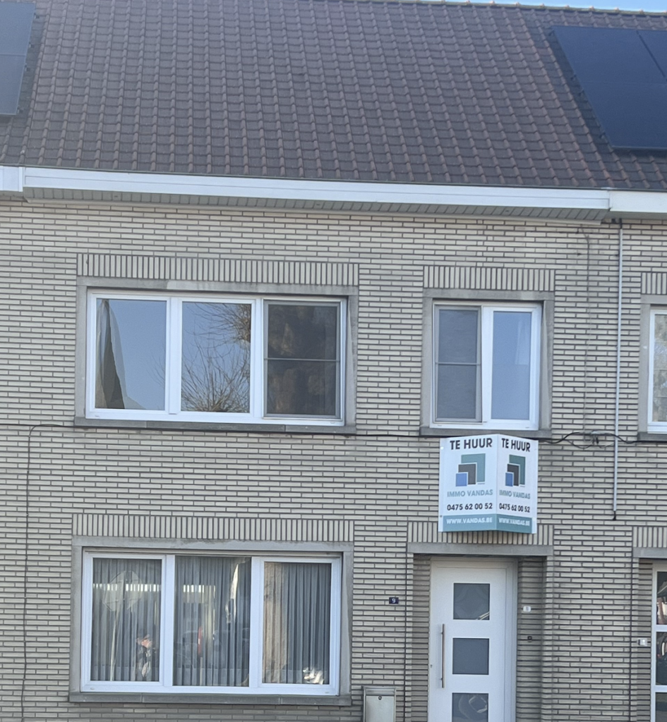 Rijwoning met garage